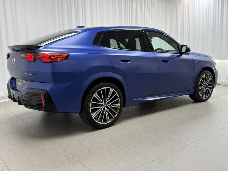2025 BMW iX2 iX2 eDrive20 image 3