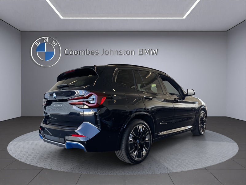 2025 BMW iX3 M Sport Impressive image 5