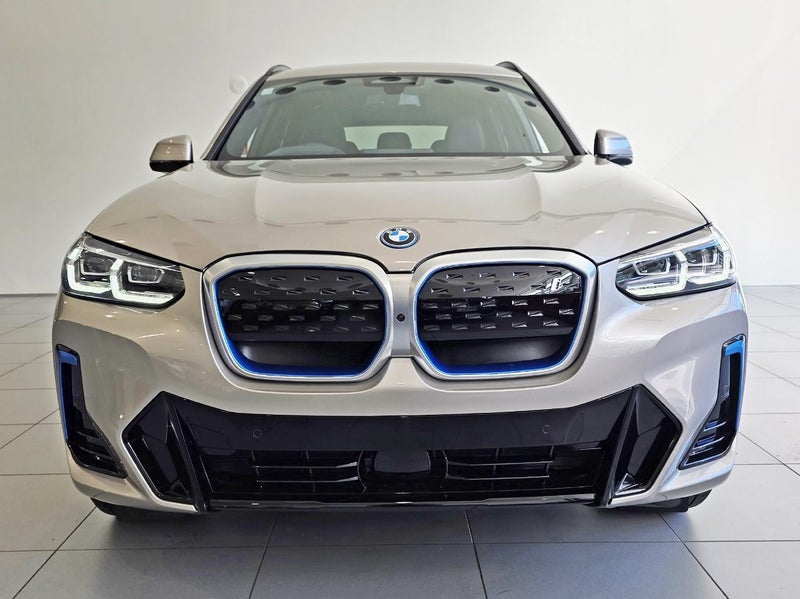 2025 BMW iX3 M Sport Impressive image 2