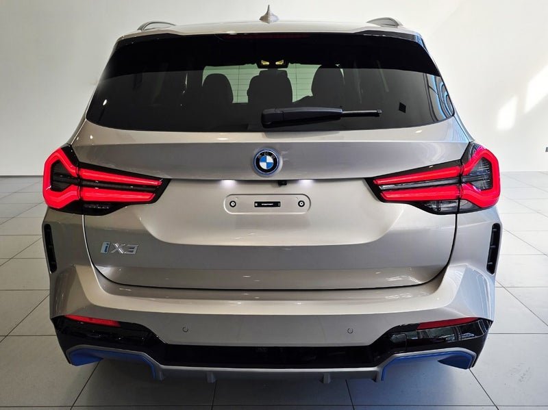 2025 BMW iX3 M Sport Impressive image 5