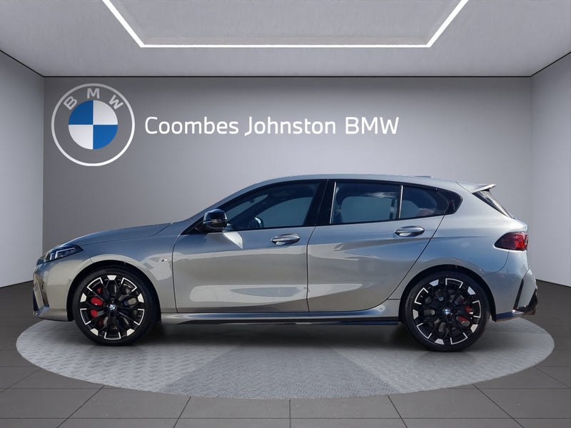 2025 BMW M135i Xdrive image 3