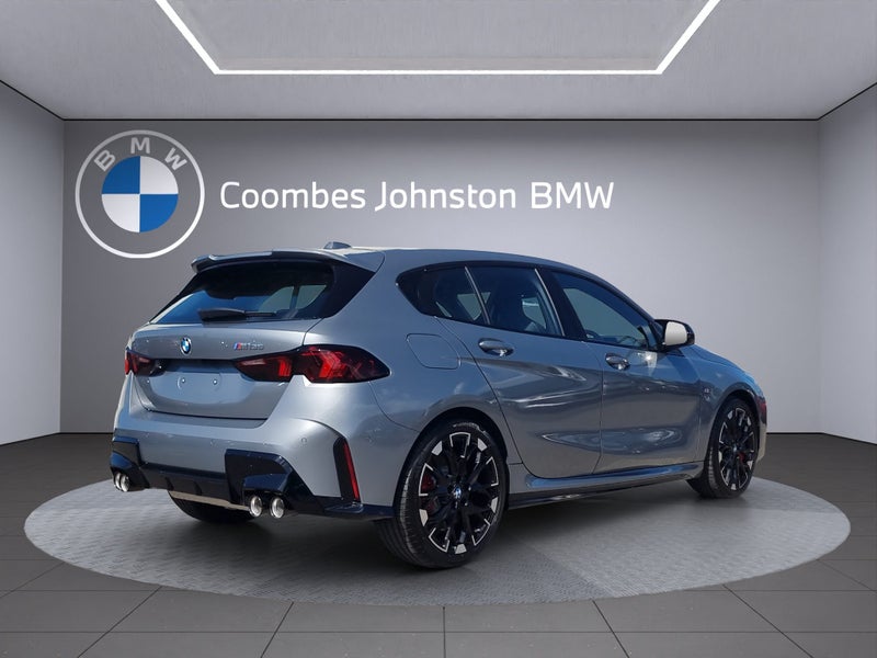 2025 BMW M135i Xdrive image 5