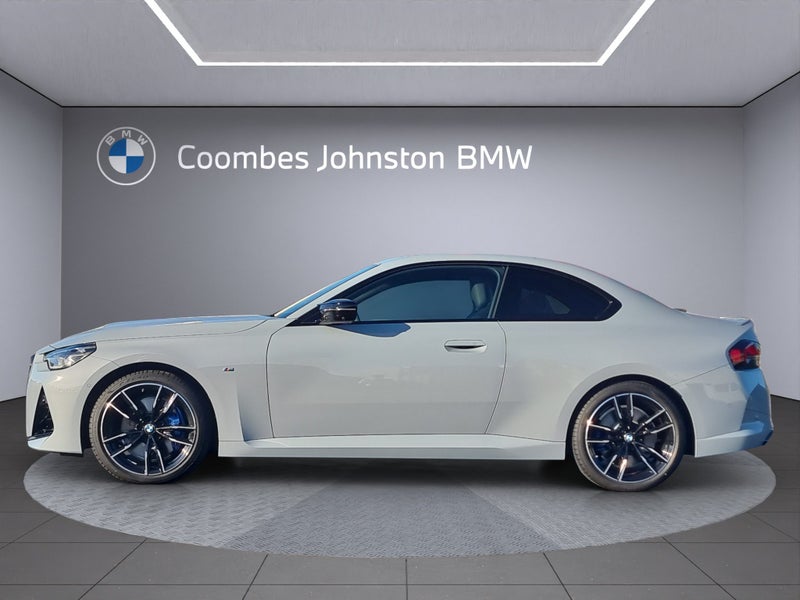 2025 BMW M240i Xdrive image 3