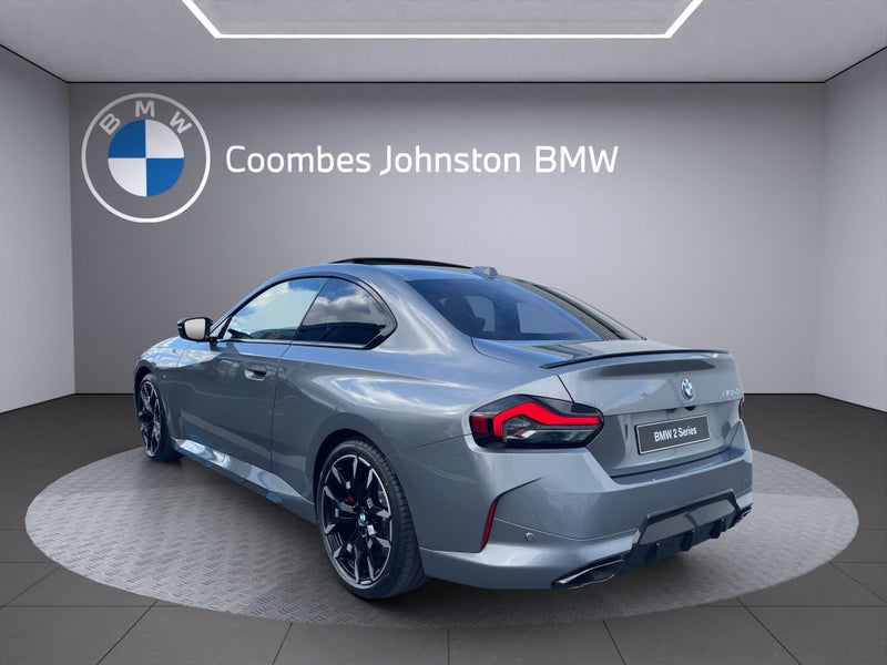 2025 BMW M240i xDrive image 4