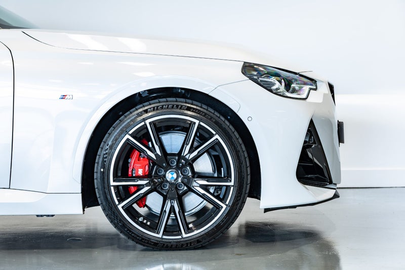 2025 BMW M240i Xdrive image 4
