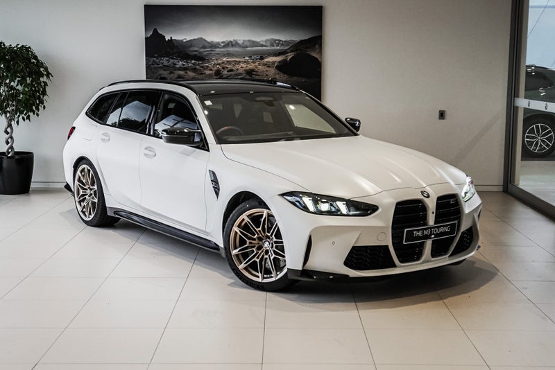 2025 BMW M3 Competition M xDrive Touring image 1