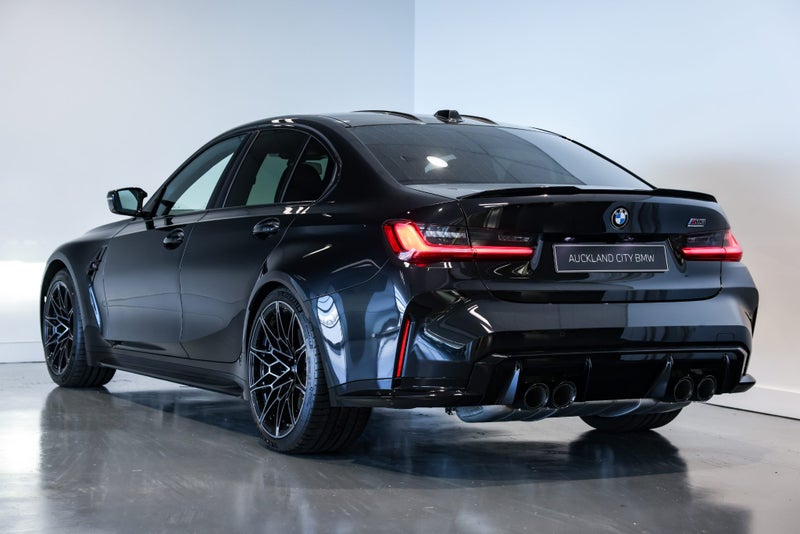 2025 BMW M3 Competition xDrive image 4