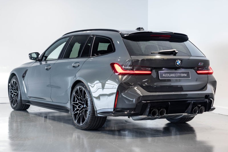 2025 BMW M3 Competition xDrive Touring image 4