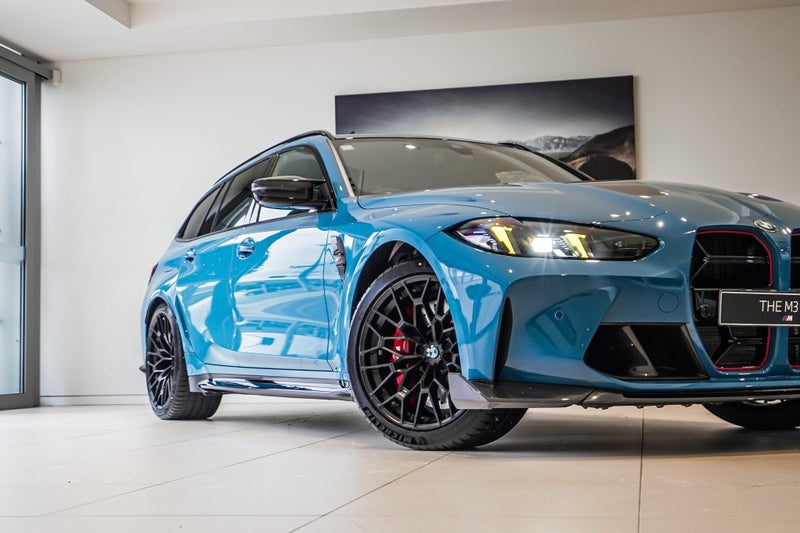 2025 BMW M3 CS Touring image 2