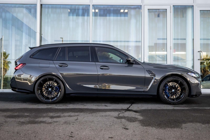 2025 BMW M3 M3 Comp Touring image 3