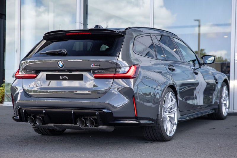 2025 BMW M3 M3 Competition Touring image 4
