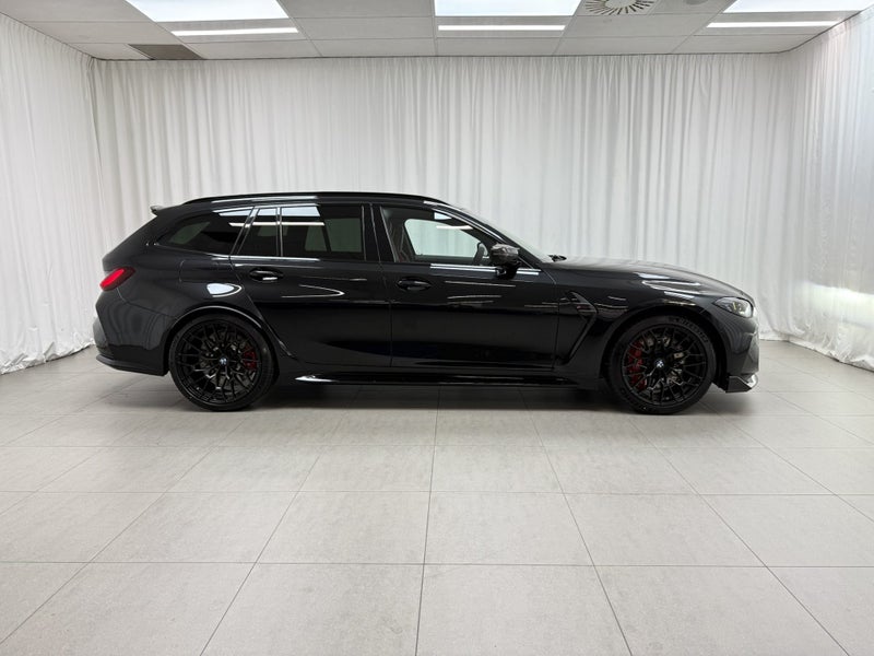 2025 BMW M3 M3 CS Touring image 2