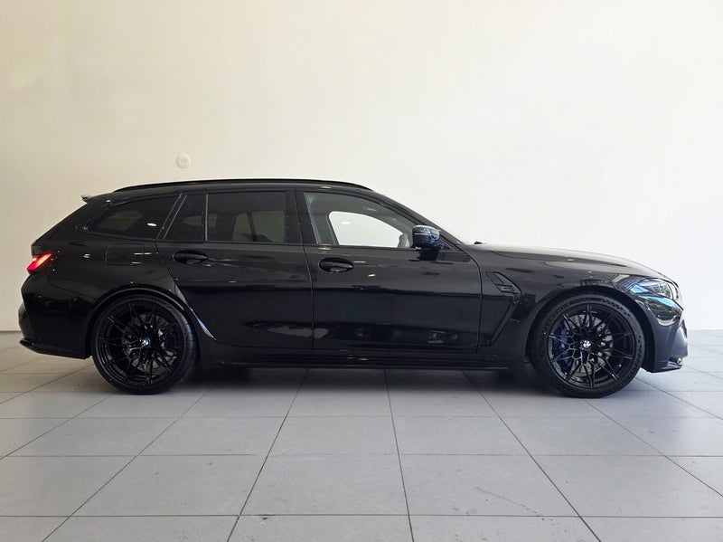 2025 BMW M3 Touring Competition M xDrive Touring image 3