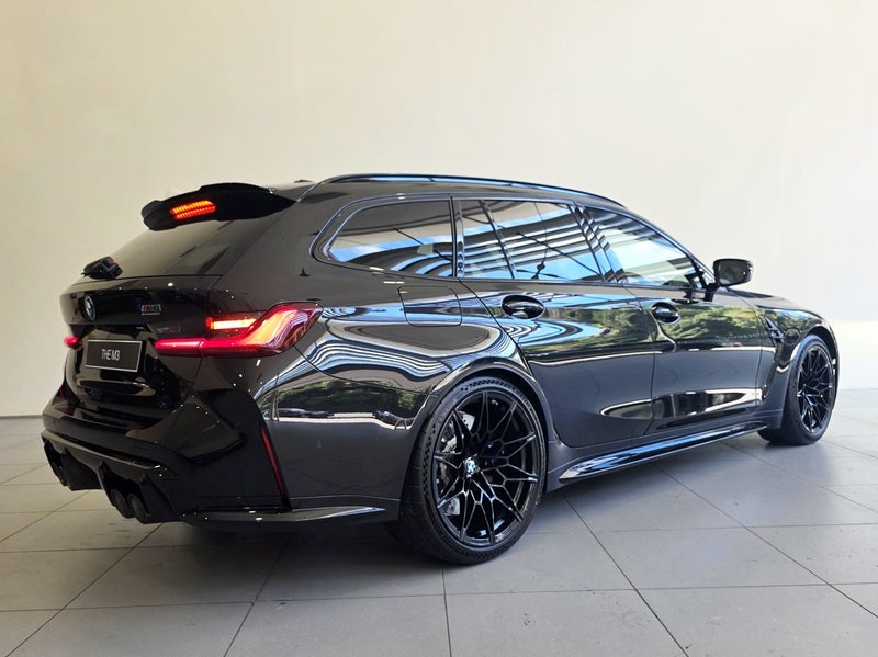 2025 BMW M3 Touring Competition M xDrive Touring image 4