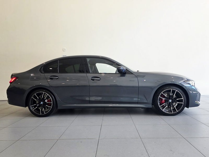 2025 BMW M340i 50 Jahre Edition image 3