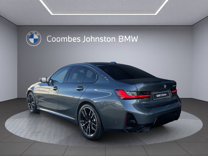 2025 BMW M340i 50th Anniversary Jahre Edition image 4