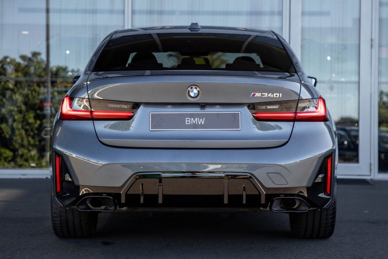 2025 BMW M340i 50th Anniversary Jahre Edition image 5