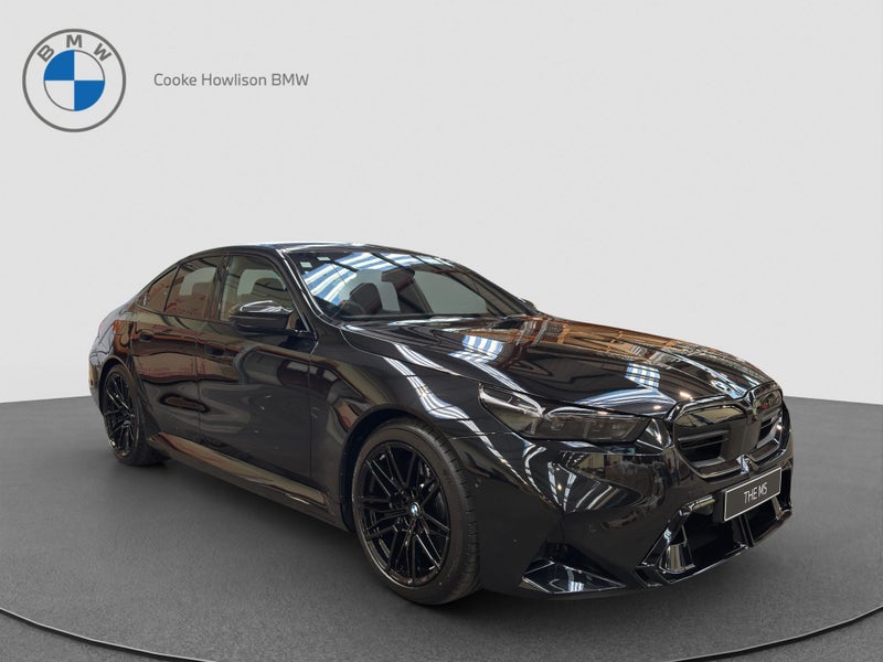 2025 BMW M5 PHEV image 1