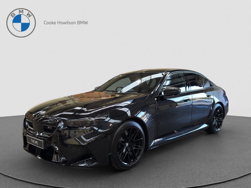 2025 BMW M5 PHEV image 3