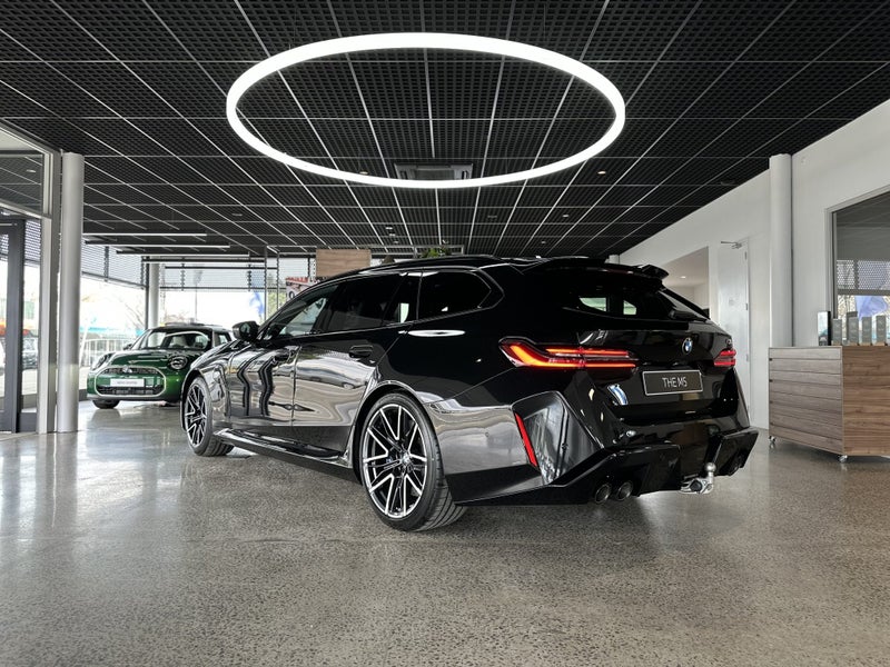 2025 BMW M5 Touring image 4