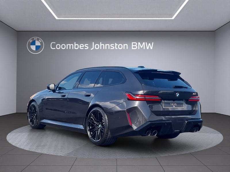 2025 BMW M5 Touring image 4