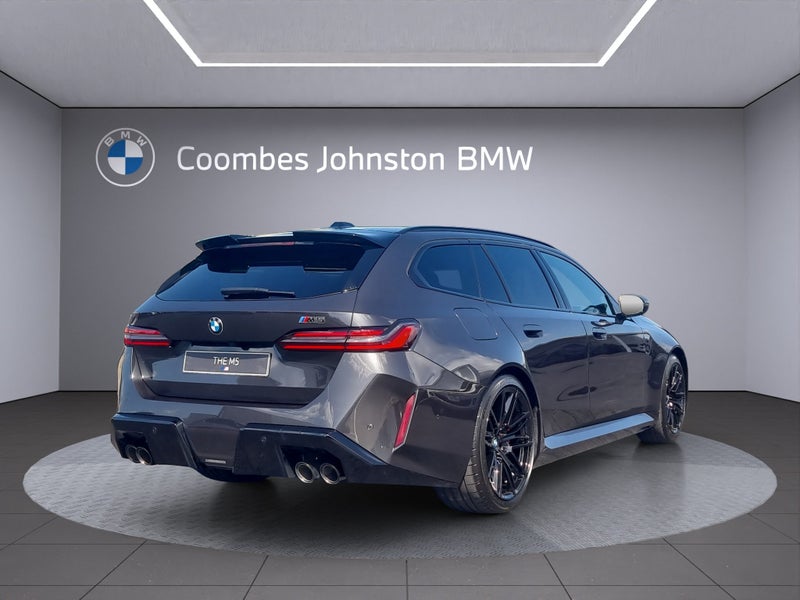 2025 BMW M5 Touring image 5