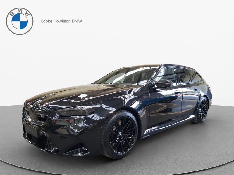 2025 BMW M5 Touring image 3