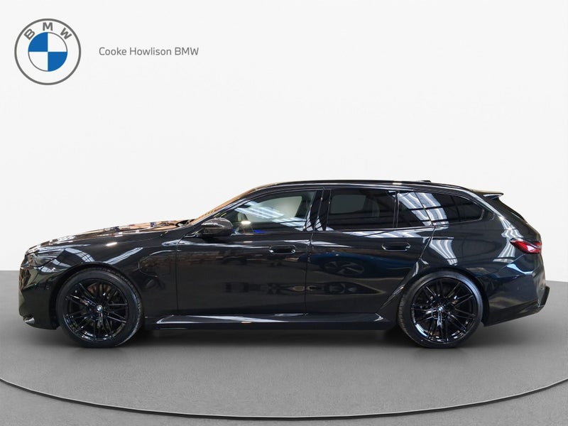 2025 BMW M5 Touring image 4