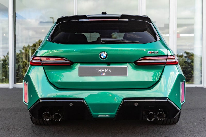 2025 BMW M5 Touring image 3