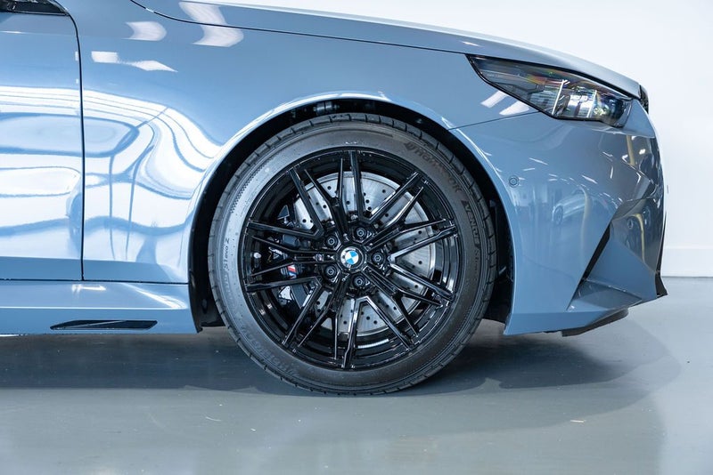 2025 BMW M5 Touring xDrive image 3