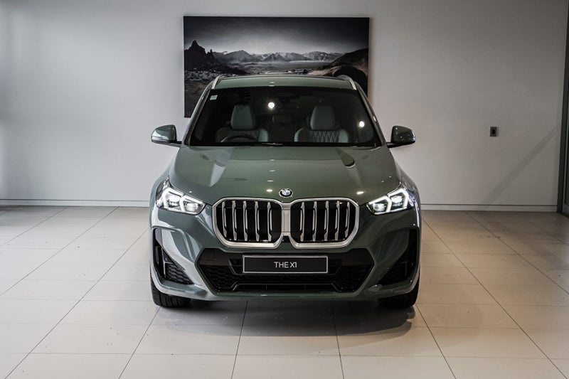 2025 BMW X1 18i sDrive image 4