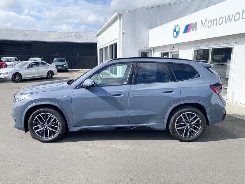 2025 BMW X1 S Drive 18i - image 4