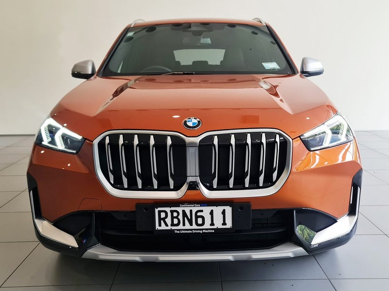 2025 BMW X1 S-drive18i X-Line Premium Utah Orange image 2