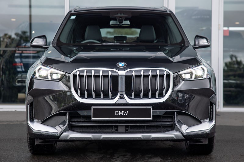 2025 BMW X1 sDrive18i image 2