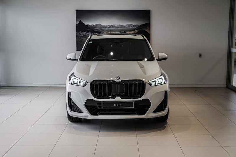 2025 BMW X1 sDrive18i image 4