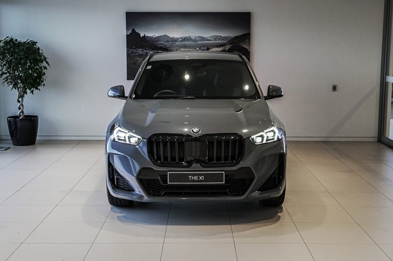 2025 BMW X1 sDrive18i image 4