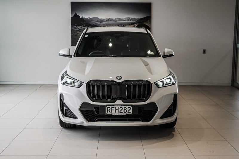 2025 BMW X1 sDrive18i image 4