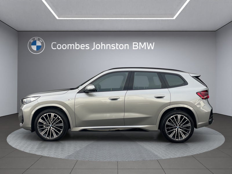 2025 BMW X1 sDrive18i image 3