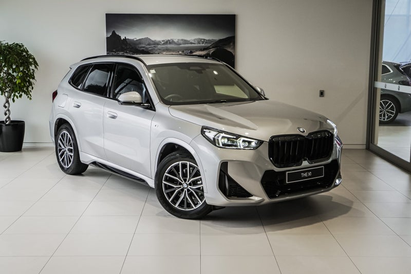 2025 BMW X1 sDrive18i image 1