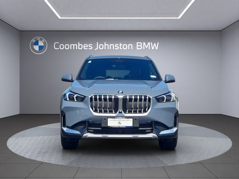2025 BMW X1 sDrive18i image 2