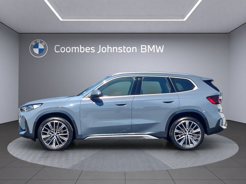 2025 BMW X1 sDrive18i image 3