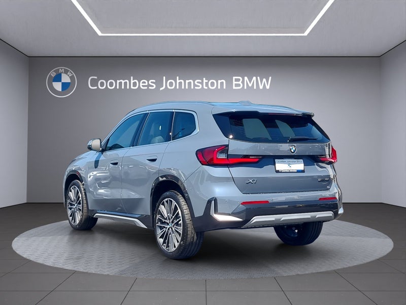 2025 BMW X1 sDrive18i image 4