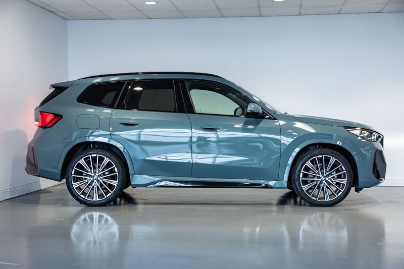 2025 BMW X1 sDrive18i M-Sport image 3