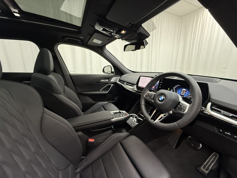 2025 BMW X1 sDrive18i + M Sport + Innovations image 4