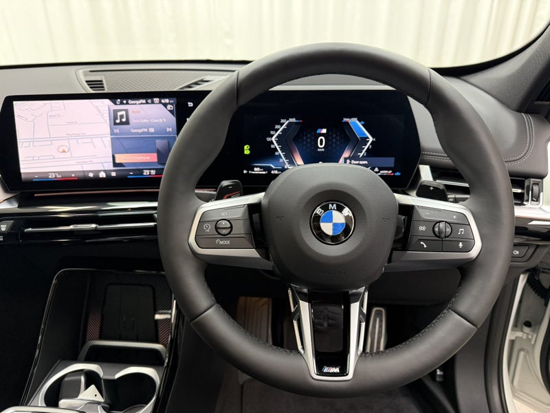 2025 BMW X1 sDrive18i + M Sport + Innovations image 5
