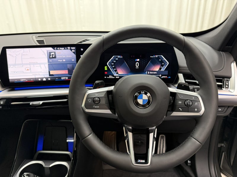 2025 BMW X1 sDrive18i Motorsport with Innovatio... image 5