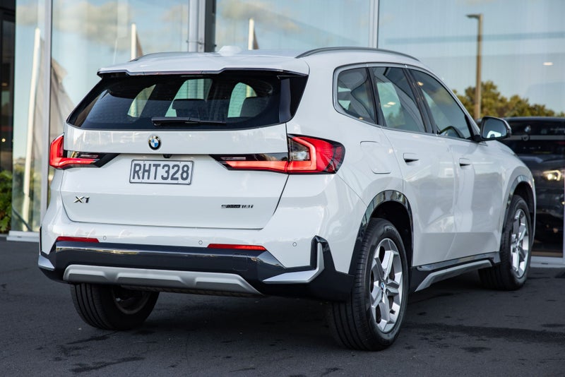 2025 BMW X1 X1 sDrive18i image 3