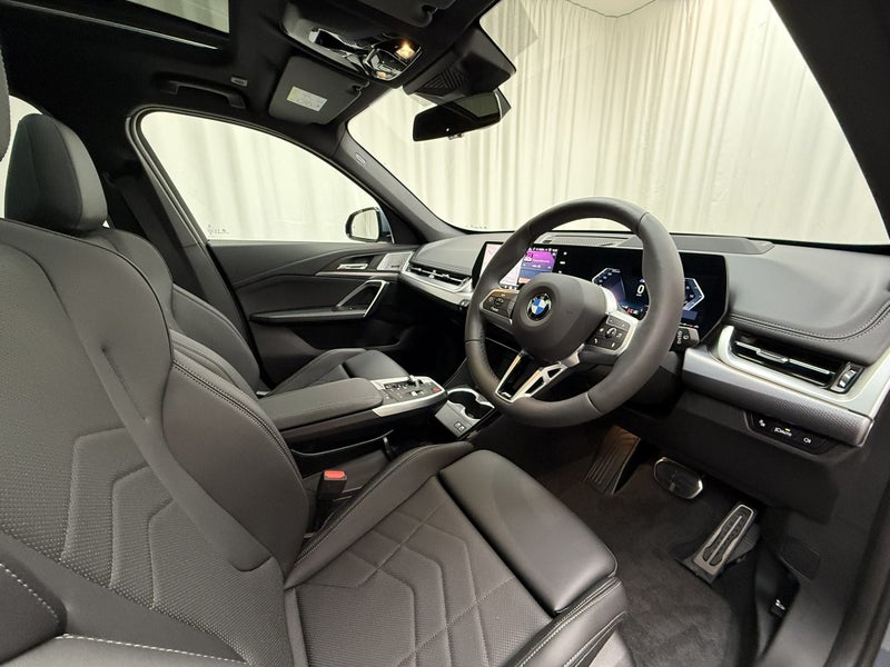 2025 BMW X1 X1 sDrive18i Motorsport with Innova... image 4