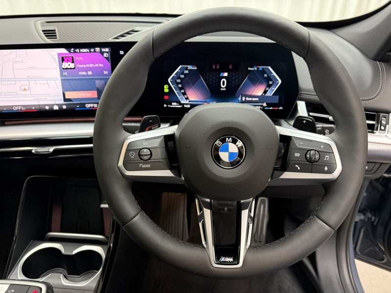 2025 BMW X1 X1 sDrive18i Motorsport with Innova... image 5