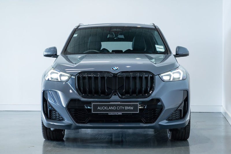 2025 BMW X1 xDrive25e image 4